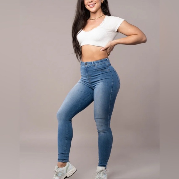 FITJEANS Women's Deep Blue Jeggings - Picture 1 of 6